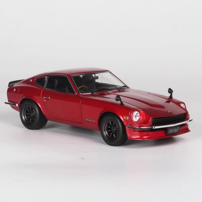 Nissan Fairlady Z 1:18 Diecast Model by Kyosho (Red Edition – Full Function Display)