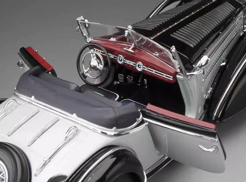 SunStar 1:18 1939 Horch 855 Roadster Diecast Model