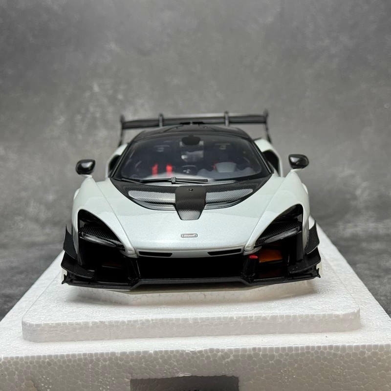 AUTOart 1:18 McLaren Senna GTR Diecast Model