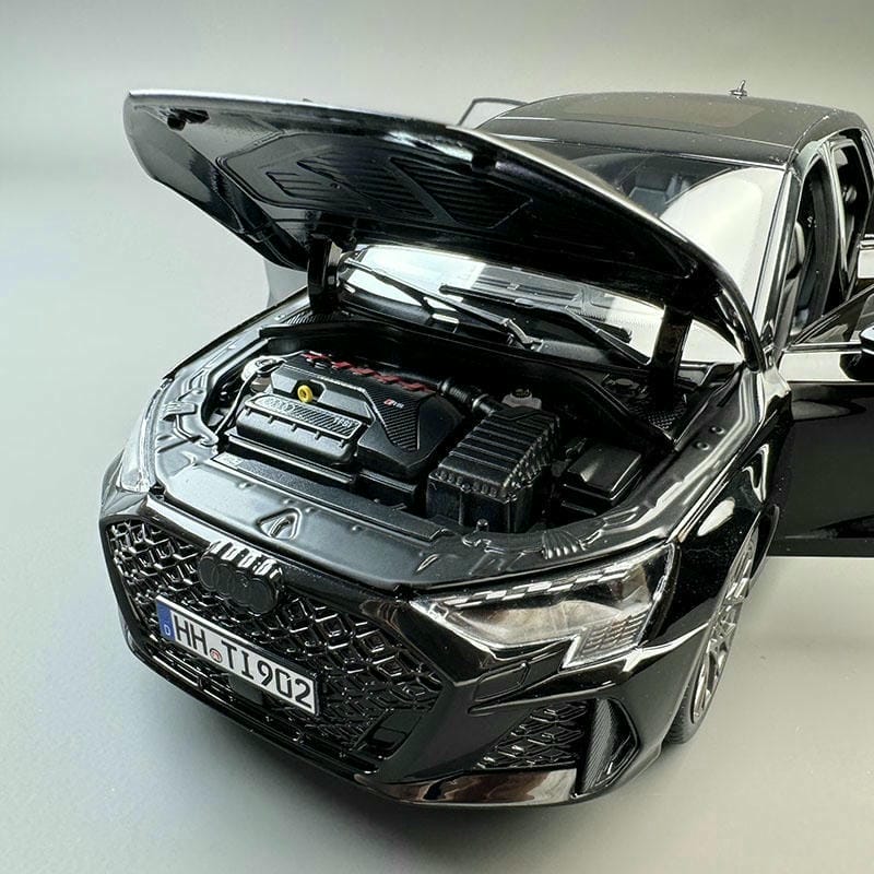 Norev 1:18 Audi RS3 – Alloy Model（188338）