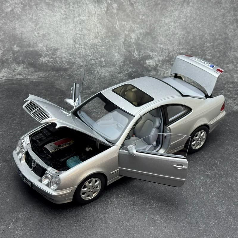 NOREV 1:18 Mercedes-Benz CLK Coupe (C208) 2000 Diecast Model