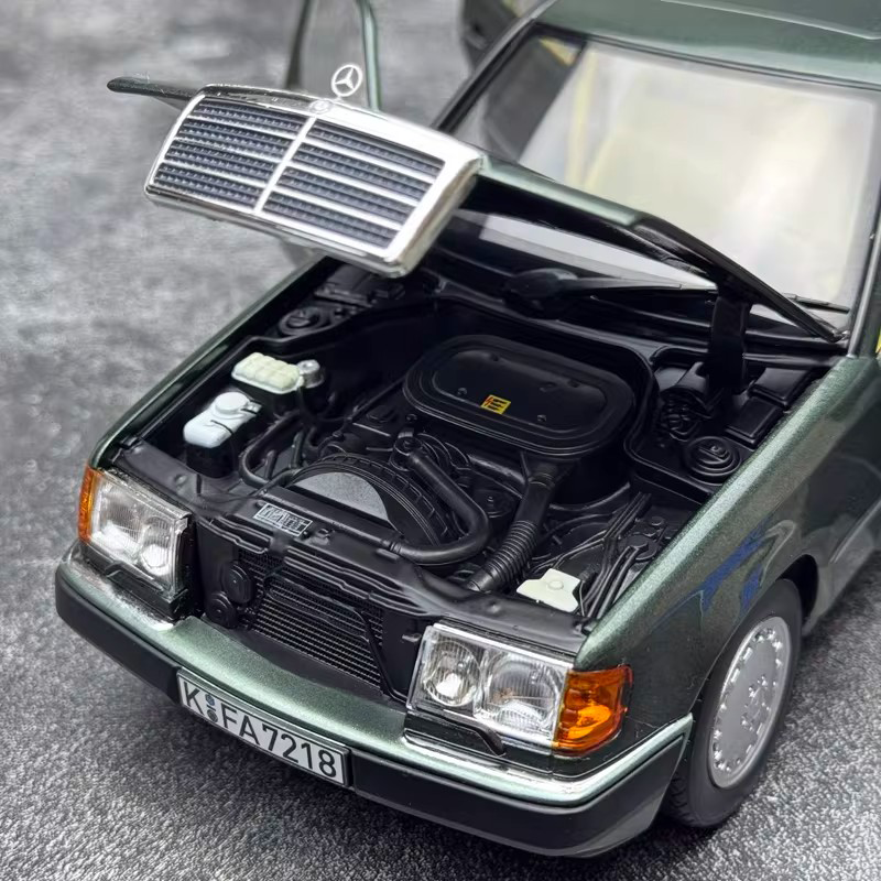 NOREV 1:18 Mercedes-Benz 230E W124 1990 Alloy Diecast Model Ca