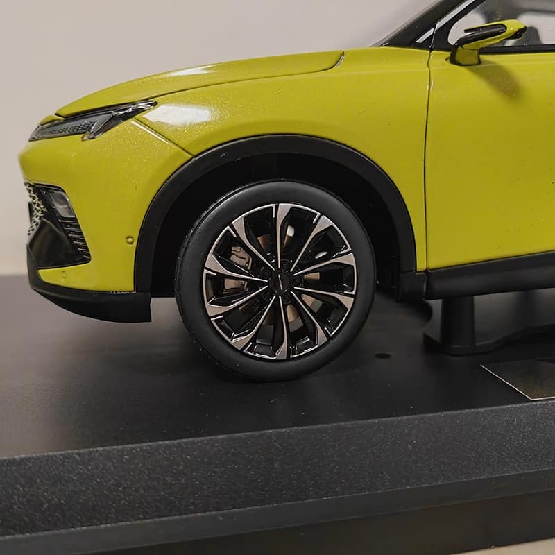 Original Factory 1:18 Beijing Magic Cube Alloy Diecast Model Car