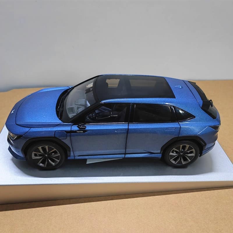 GAC Honda P7 1:18 Diecast Model Car