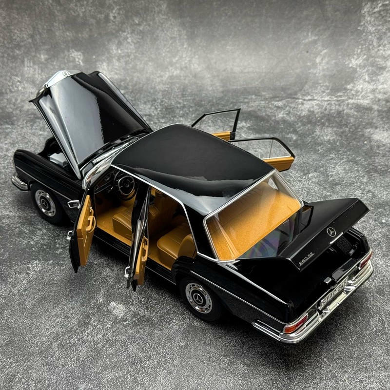 Norev 1:18 Mercedes-Benz 280 SE 1968 (W108) Diecast Model – 183762