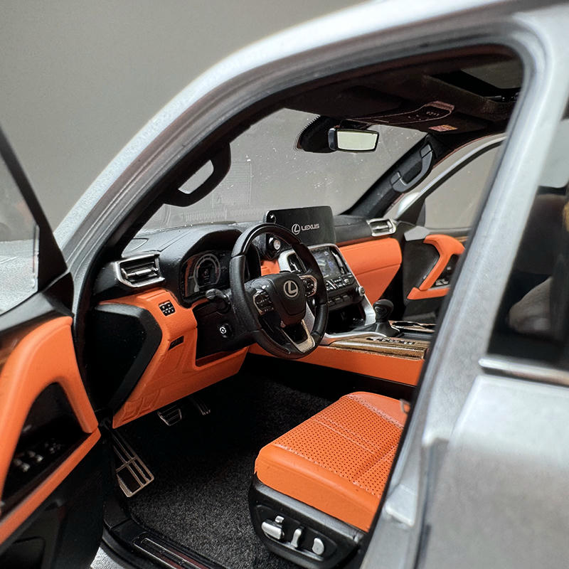 LCD Model 1:18 Lexus LX600 Diecast Car