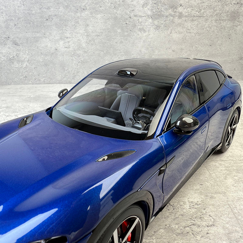 Xiaomi YU7 Alloy Model – 1:18 Scale