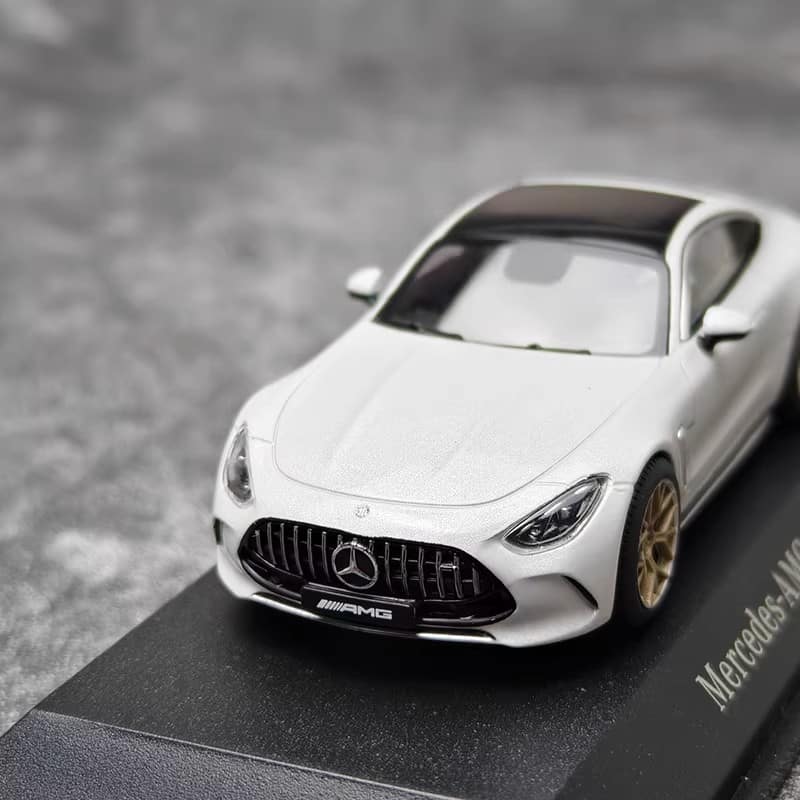 iScale 1:43 Mercedes-AMG GT63 4MATIC 2021 Diecast Model – YX car model