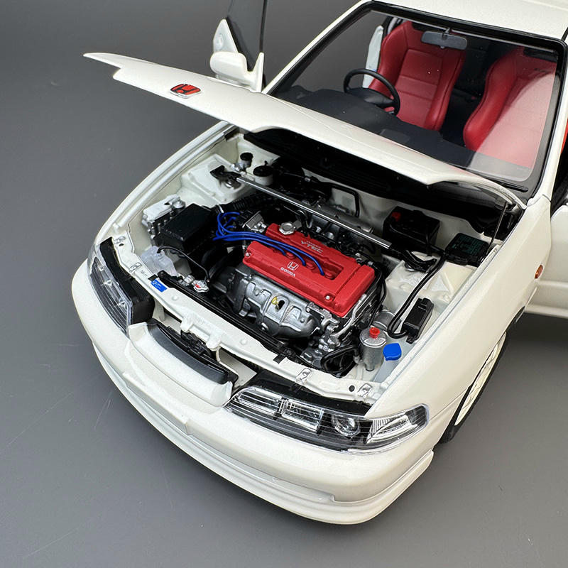 MotorHelix 1:18 Honda Integra Type-R DC2 Diecast Car