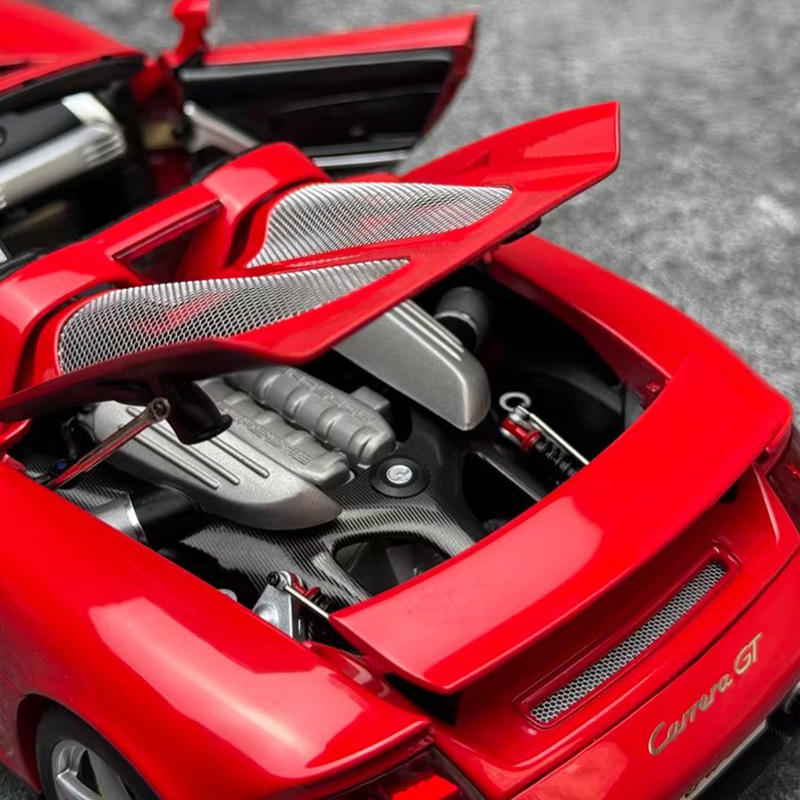 AUTOart 1:18 Porsche Carrera GT Diecast Model – Red – YX car model