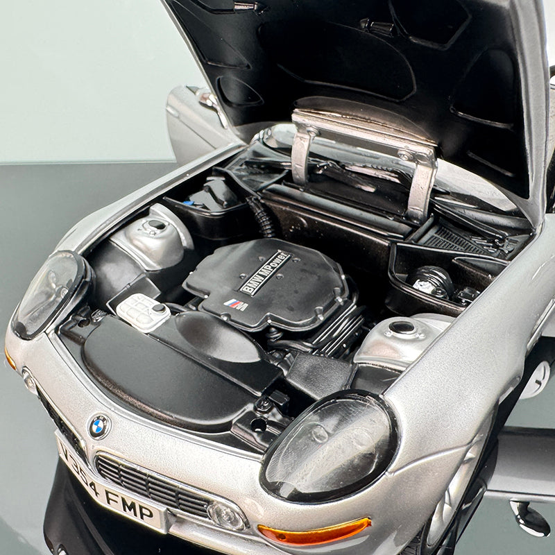 Kyosho BMW Z8 1:18 Scale Alloy Diecast Model – Interactive Collectible