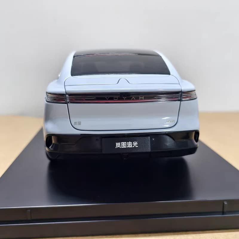 Original 1:18 Dongfeng Voyah Zhuiguang EV Sedan Alloy Diecast Model