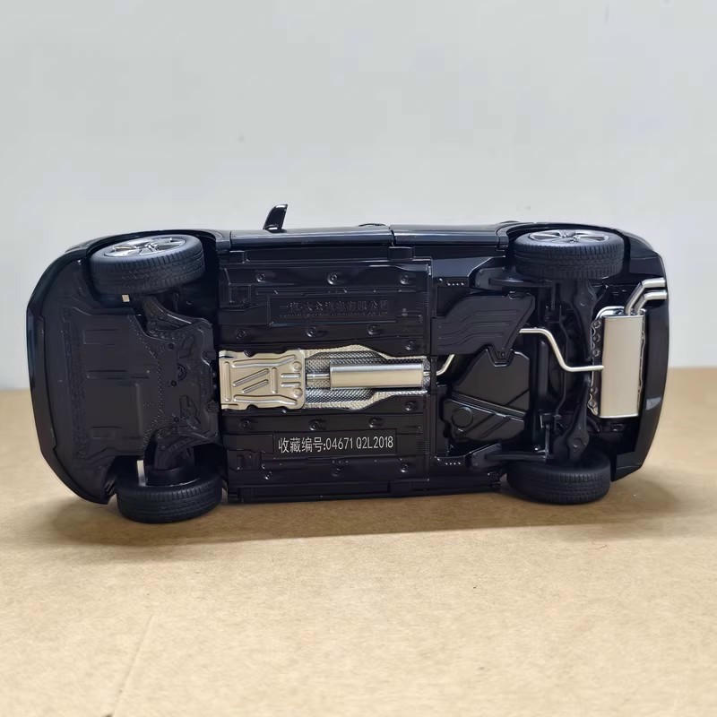 1:18 Audi Q2L Diecast Model Car