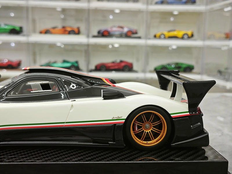 Kash Model Pagani Zonda 1:18 Resin Model Car – Warm Pearl White