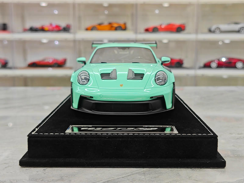 HH Model Porsche 992.1 GT3 RS 1:18 Resin Model Car