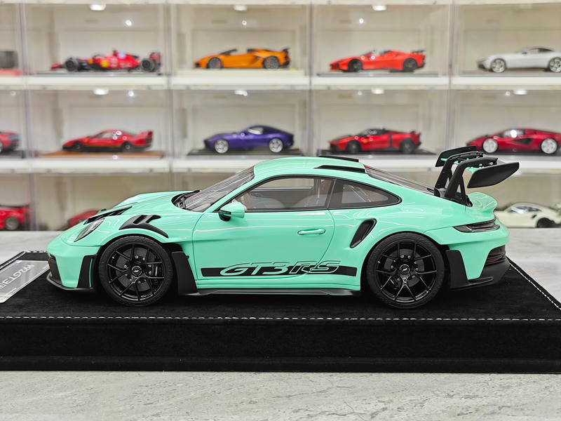 HH Model Porsche 992.1 GT3 RS 1:18 Resin Model Car