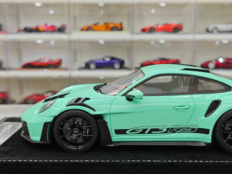 HH Model Porsche 992.1 GT3 RS 1:18 Resin Model Car