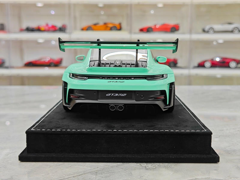 HH Model Porsche 992.1 GT3 RS 1:18 Resin Model Car
