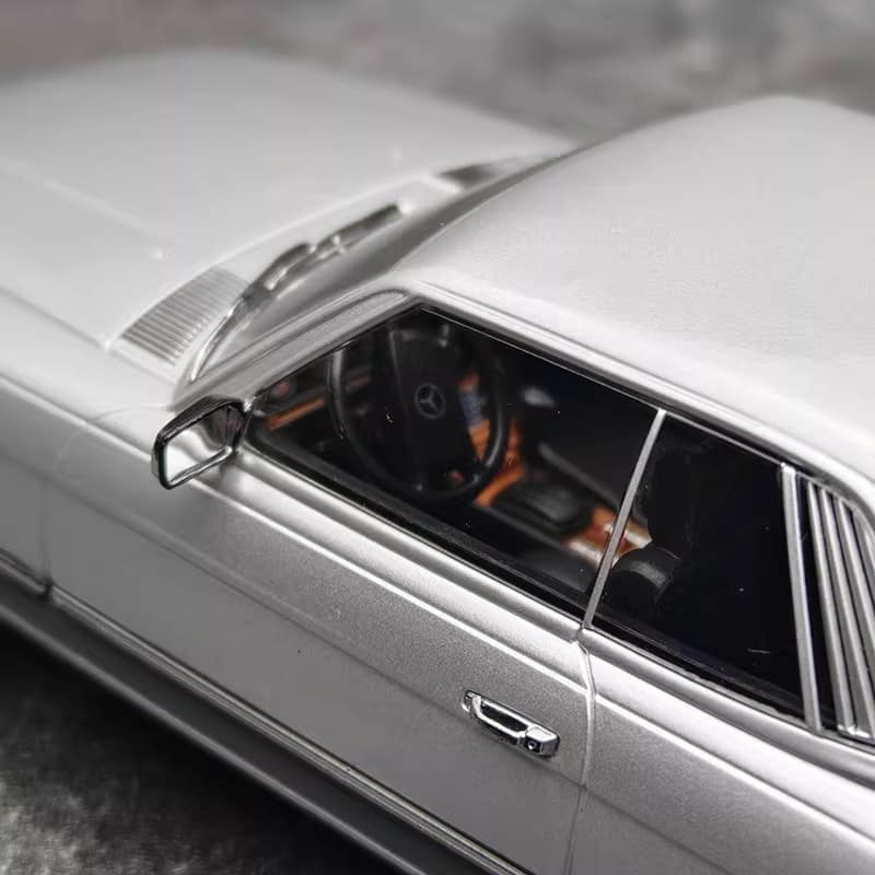 KK-Scale 1:18 Mercedes-Benz 450 SLC 5.0 / 500 SLC (C107) Alloy Diecast Model