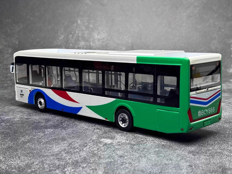 Zhongtong N12 (LCK6126EVGRA1) 1:43 Diecast Qingdao Bus Model