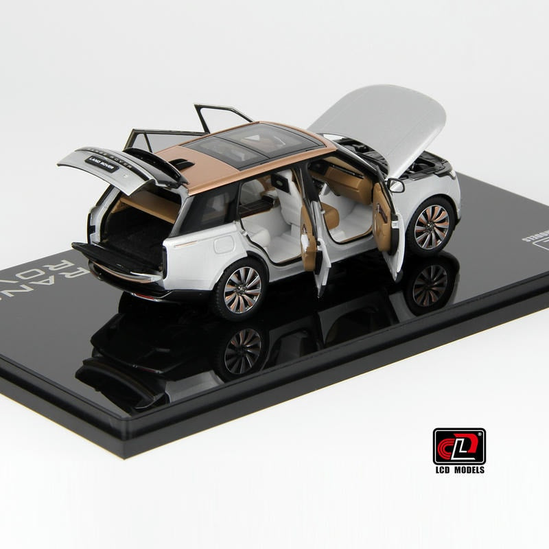 Pre-Order LCD 1:43 Range Rover Silver Alloy Full-Open Model – Acrylic Display & Transparent Sunroof