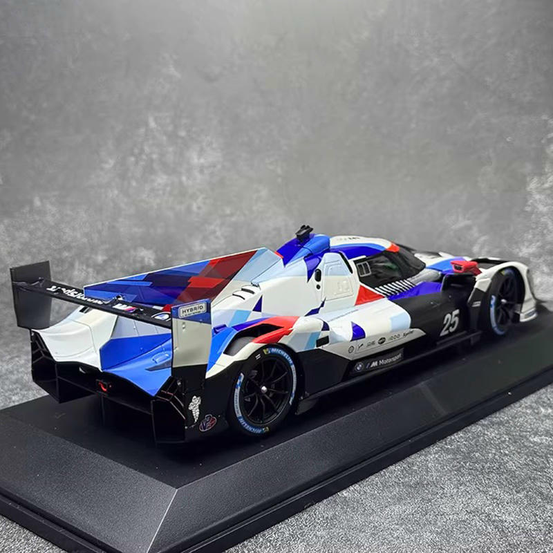 MINICHAMPS 1:18 BMW M HYBRID V8 LMDh Race Car Model