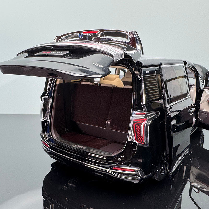 Hongqi HQ9 Nanny Car Diecast Model – 1:18 Scale Luxury Collectible