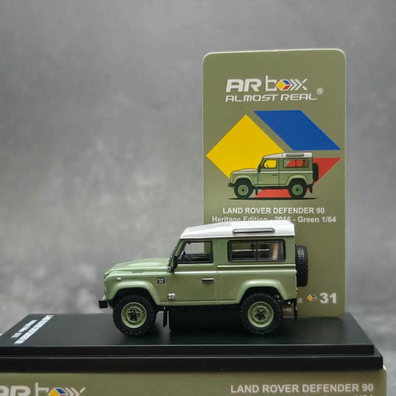 AR Box 1:64 Land Rover Defender 90 Heritage Edition 2015 Green Diecast Model