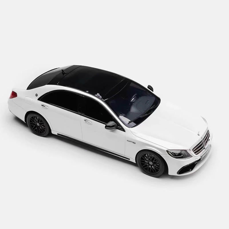 Vehicle Art 1:18 Mercedes-AMG S65 W222 Final Edition Resin Model