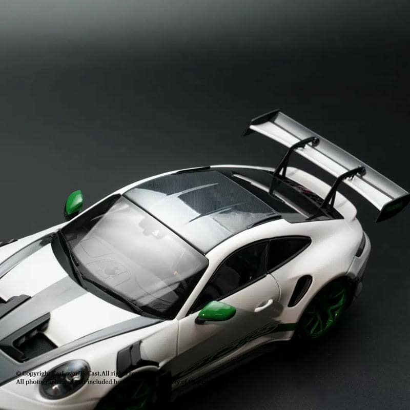 MINICHAMPS 1:18 Porsche 911 GT3 RS Diecast Model Car – Full Opening Limited Edition Collector