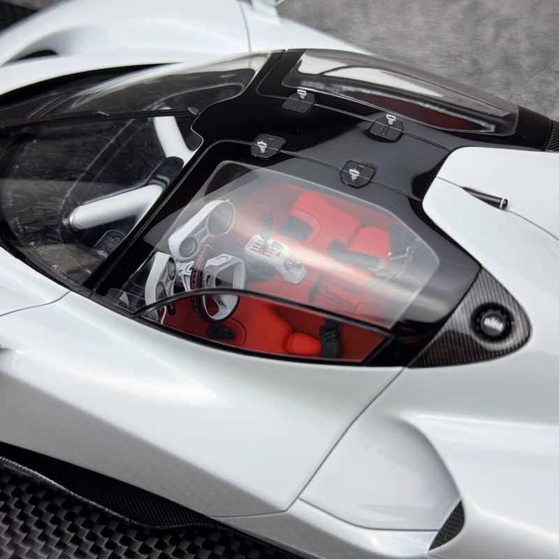 Frontiart FA Nilu27 White 1:18 Limited Resin Model Car