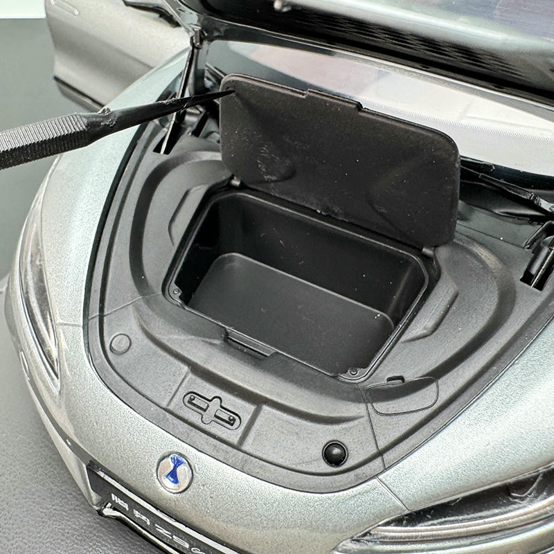 BYD Denza Z9 GT 1:18 Alloy Diecast Model Car