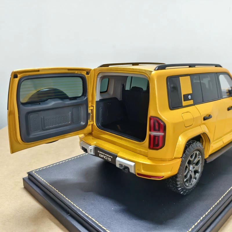 BYD BAO 5 1:18 Diecast Model Car – Gold
