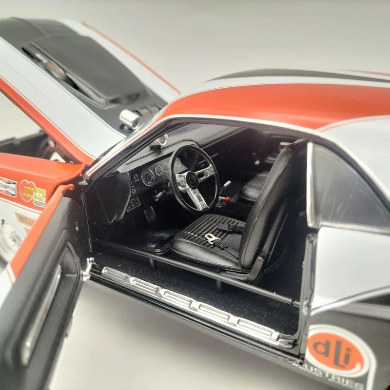 ACME 1:18 1970 Dodge Challenger Dick Landy Diecast Model
