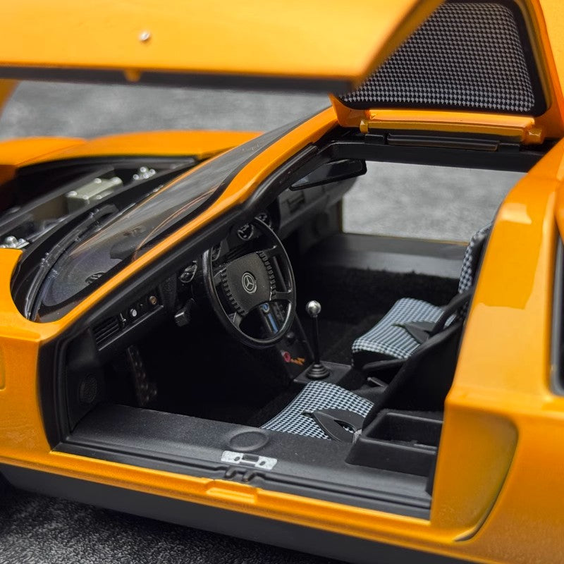 NOREV 1:18 Alloy Model – Iconic Vertical Engine Design with Opening Features