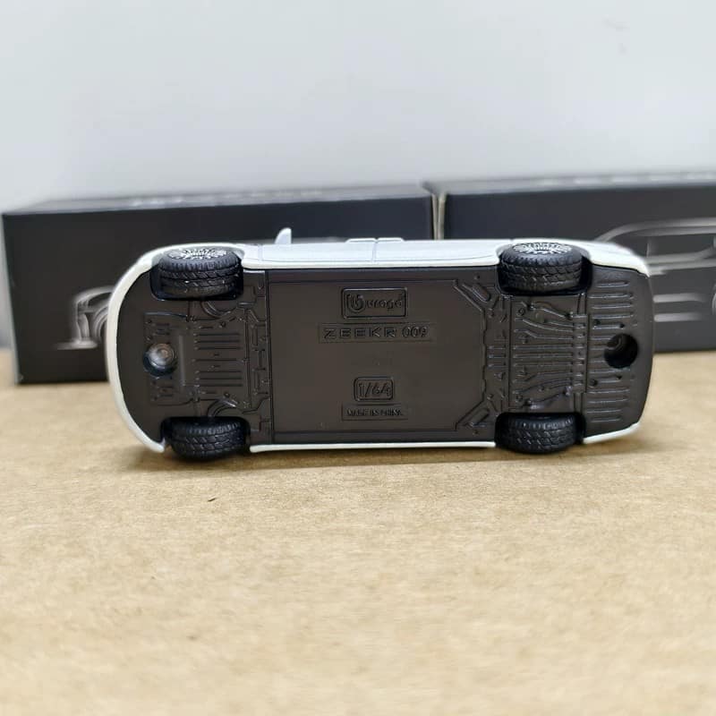 Original 1:64 ZEEKR 009 Electric MPV Diecast Model