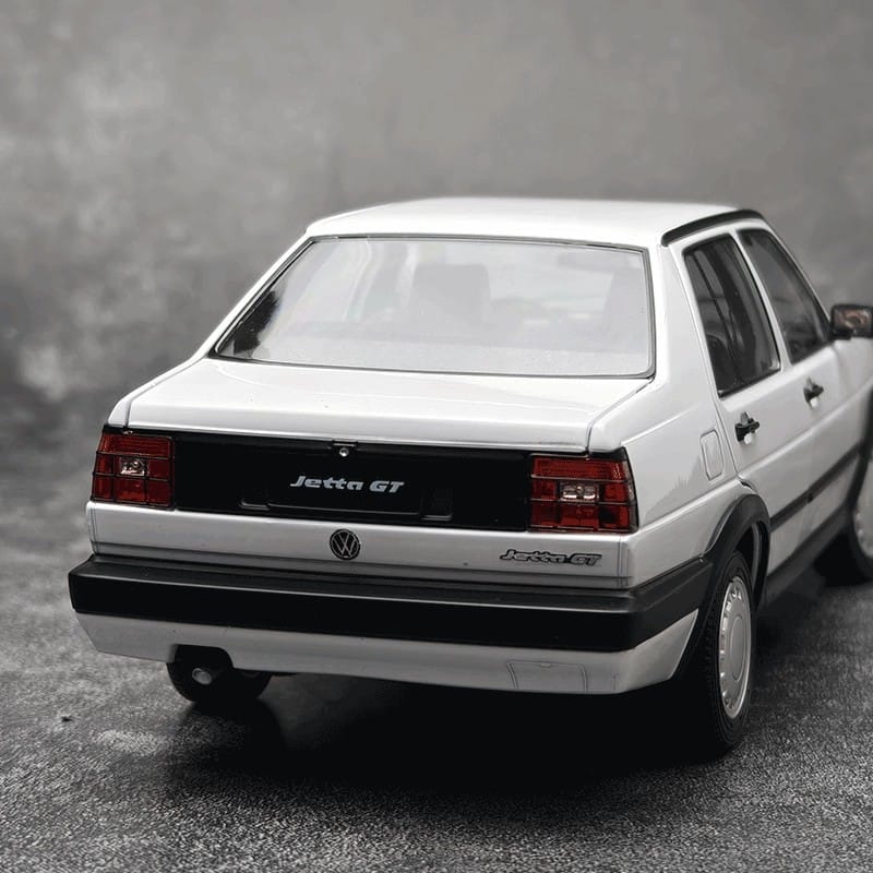 Volkswagen 1:18 Jetta GT MK2 Classic Edition Diecast Model Car