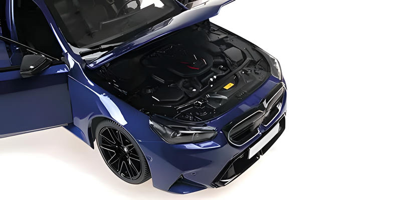 Minichamps 1:18 BMW M5 2024 Diecast Model Car