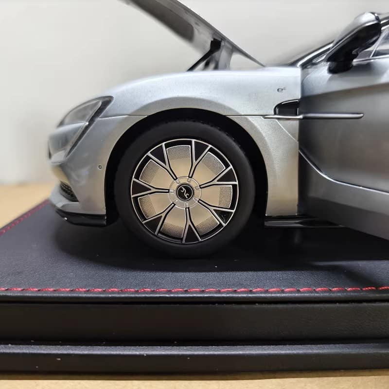Original Manufacturer 1:18 BYD Yangwang U9 Electric Hypercar Diecast Model