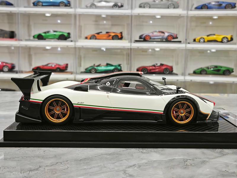 Kash Model Pagani Zonda 1:18 Resin Model Car – Warm Pearl White