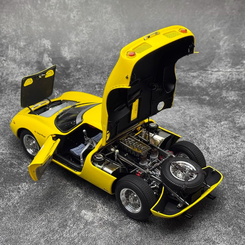 CMC Ferrari 250 LM #26 1:18 Diecast Classic Racing Car Model