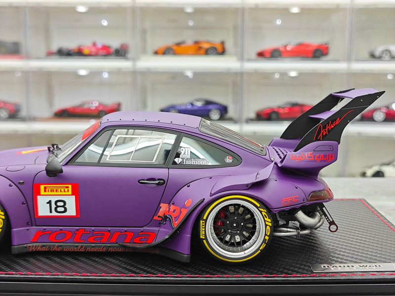 Ignition Porsche RWB 993 with Figure 1:18 Resin Model Car – IG4042