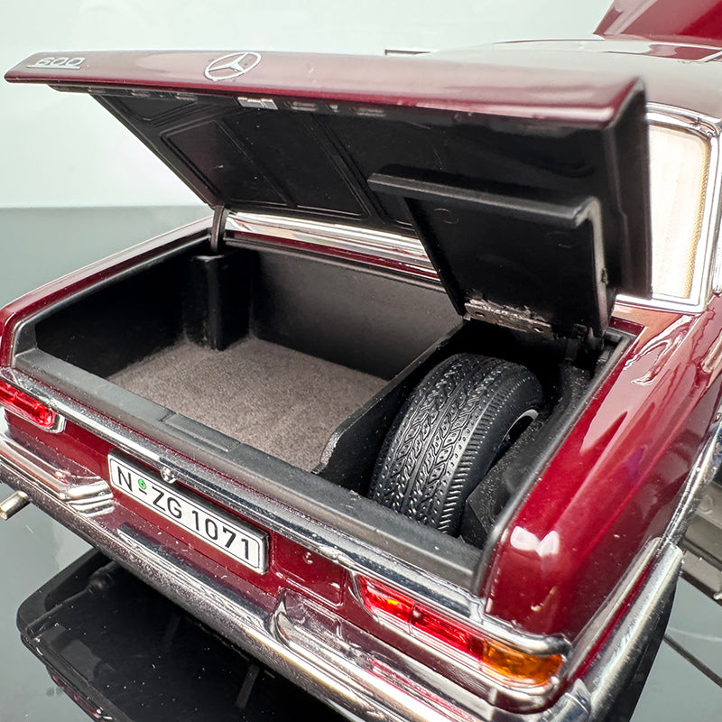 Benz Pullman W100 600 Diecast Model – 1:18 Scale Collectible (Static Display)