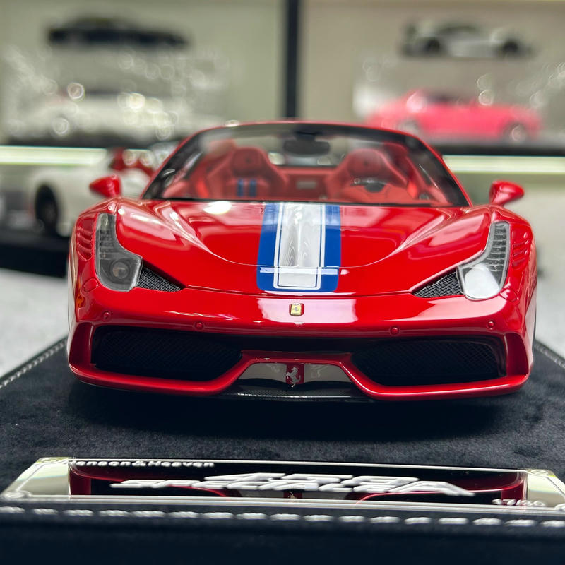 HH Model 1:18 Ferrari 458 Speciale Resin Model Car