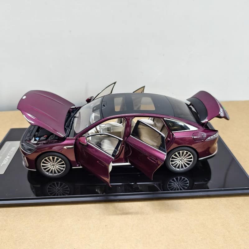 OEM Chery Fengyun A9L 1:18 Diecast Model Car