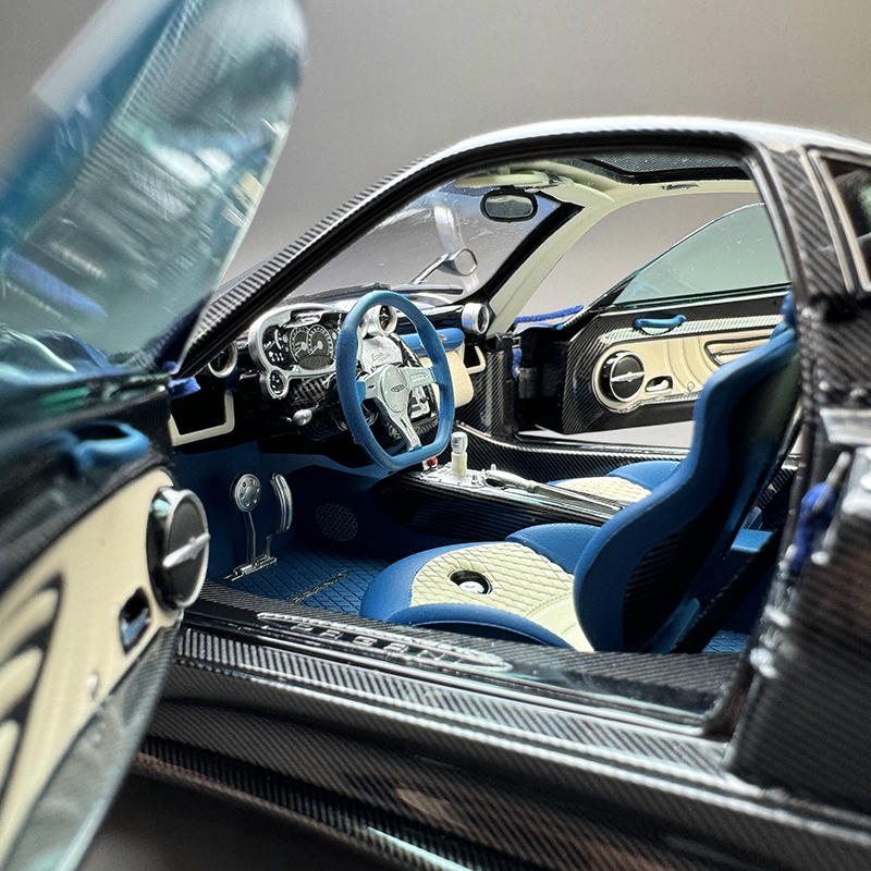 Almost Real 1:18 Pagani Zonda Tricolore 2010 Diecast Car