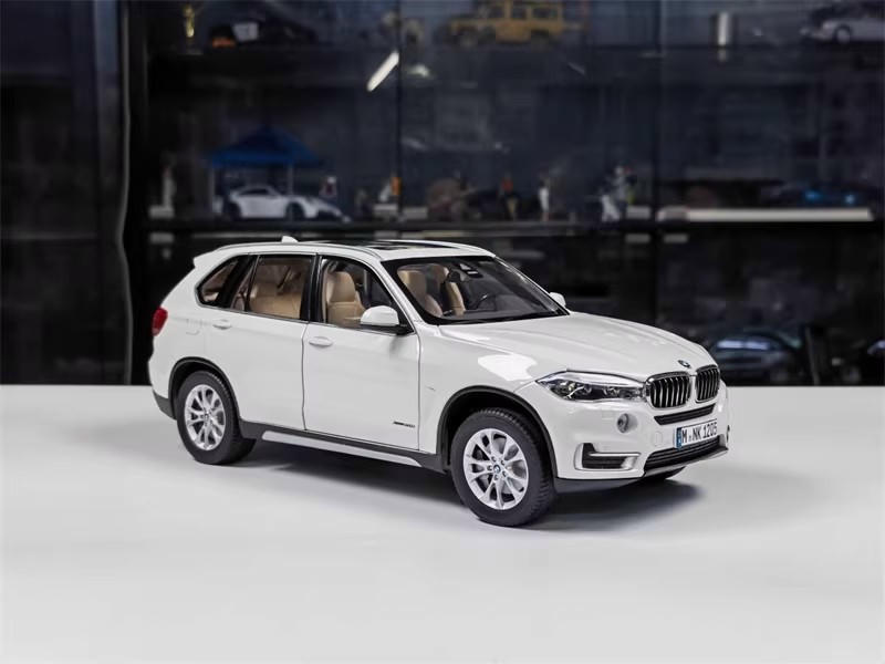 Paragon 1:18 BMW X5 F15 Alloy Diecast Model – YX car model
