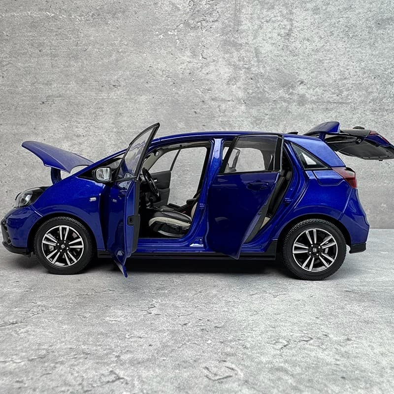 Original Manufacturer 1:18 Honda Fit 2023 (4th Generation) Diecast Model