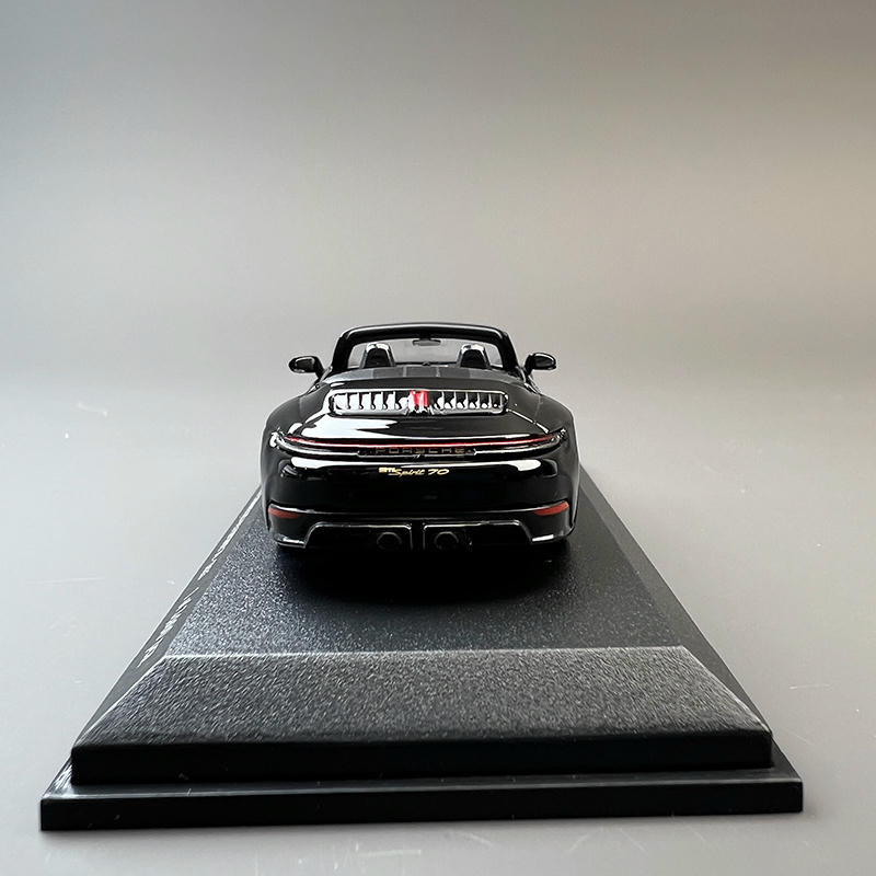 Minichamps 1:64 Porsche 911 (992.2) GTS Diecast Car – YX car model