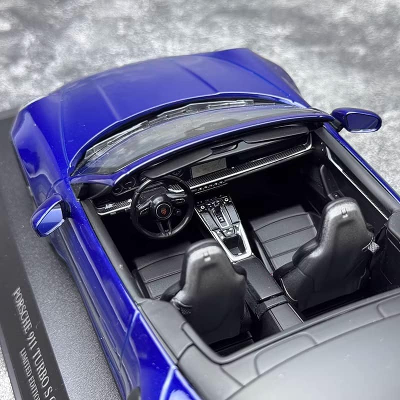 Minichamps 1:18 Porsche 911 (992) Turbo S Cabriolet 2020 Alloy Diecast Model Car